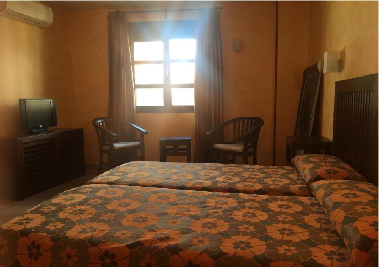 El Soportal De Uceda Hotel ภายนอก รูปภาพ
