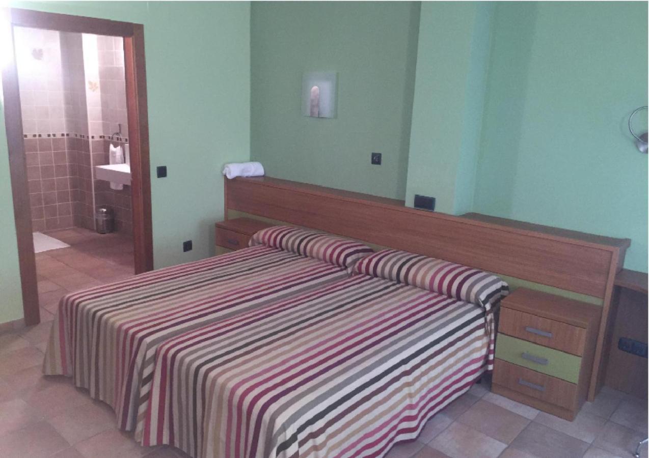 El Soportal De Uceda Hotel ภายนอก รูปภาพ