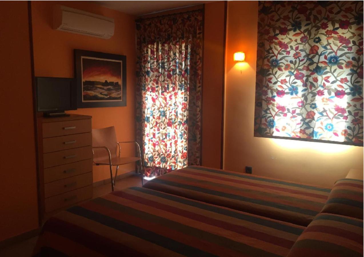 El Soportal De Uceda Hotel ภายนอก รูปภาพ
